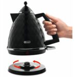 Czajnik DELONGHI KBJ 2001.BK Brillante