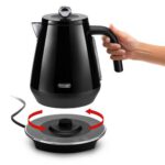 Czajnik DELONGHI KBY2011.BK z regulacją temperatury