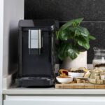 Ekspres CECOTEC Cremmaet Macchia Czarny 19 cm szerokości