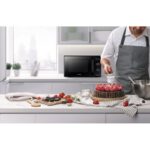 Kuchenka mikrofalowa TOSHIBA MW2-AG23PF BK 900W średnica 27 cm pojemność 23L Czarny